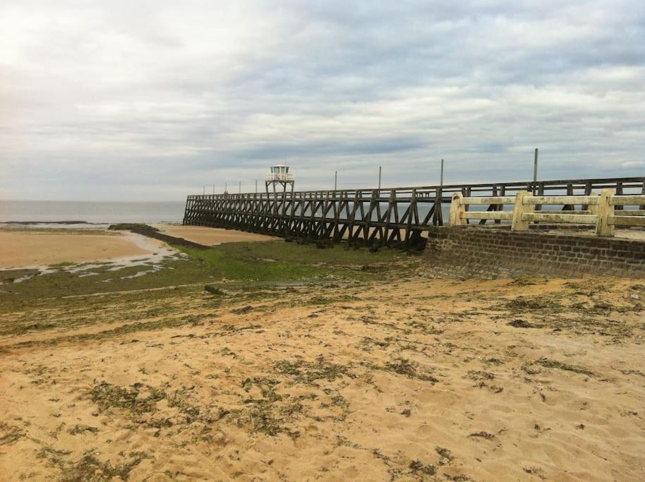 Le Refuge Marin Apartment Courseulles-sur-Mer Luaran gambar